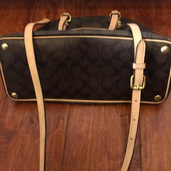 Coach Purse - Picture 4 of 4